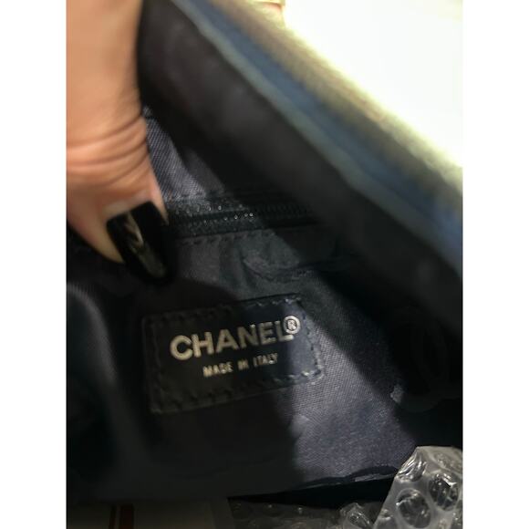 Chanel Vinatge Denim CC Hobo - Picture 7 of 10